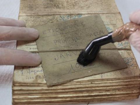 Dépoussiérage des archives